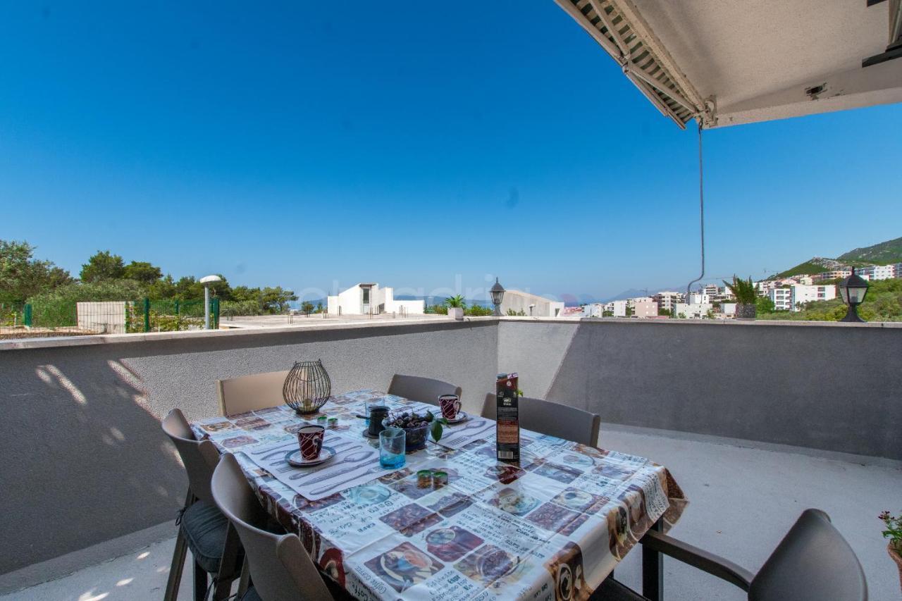 Apartment Vesna With Balcony & Free Parking Макарска Экстерьер фото